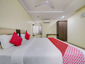 Pradha Grand By FabExpress