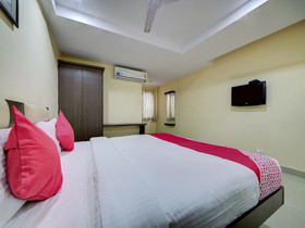 Pradha Grand By FabExpress