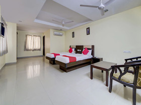 Pradha Grand By FabExpress