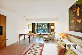 Radisson Blu Plaza Hyderabad Banjara Hills