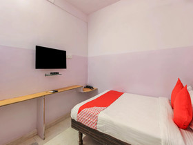 Raj Banjara White House by OYO Rooms