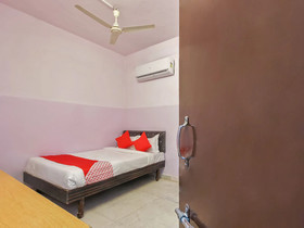 Raj Banjara White House by OYO Rooms