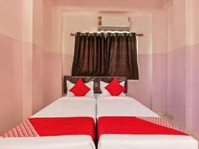 Raj Banjara White House by OYO Rooms