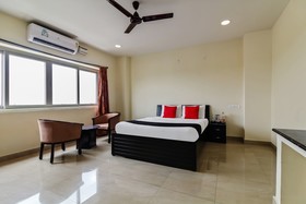 Royal Emirates by OYO Rooms