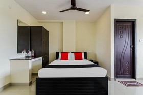 Royal Emirates by OYO Rooms