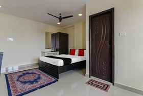 Royal Emirates by OYO Rooms