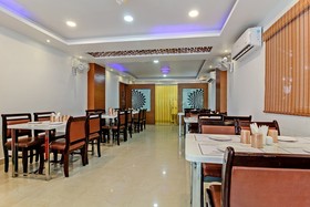 Royal Emirates by OYO Rooms