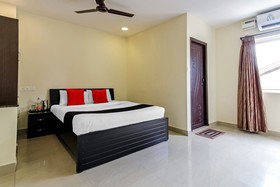 Royal Emirates by OYO Rooms