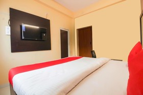 R-Residency by OYO Rooms