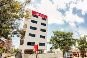 R Square Inn by OYO Rooms