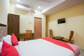 R Square Stay by OYO