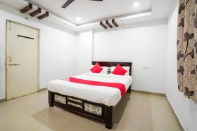 Sa Thirumala Residency by OYO Rooms