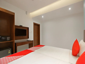 Sesha Grand By OYO Rooms