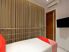 Sesha Grand By OYO Rooms