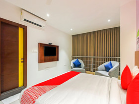 Sesha Grand By OYO Rooms
