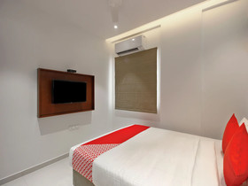 Sesha Grand By OYO Rooms