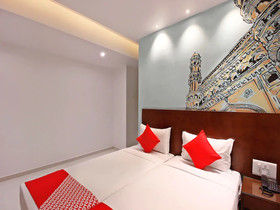 Sesha Grand By OYO Rooms