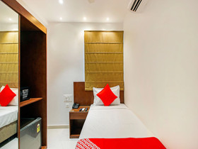Sesha Grand By OYO Rooms