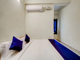 SilverKey Executive Stays 27824 Dharamkar Residency