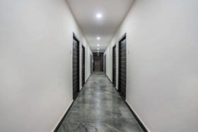 Siri Elite By OYO Rooms