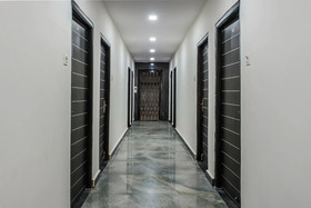 Siri Elite By OYO Rooms