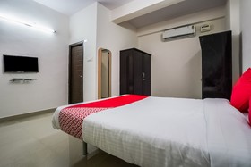 Siri Elite By OYO Rooms