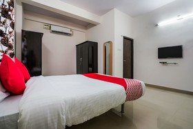 Siri Elite By OYO Rooms