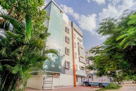 Sravya Compact Residency by ZO Rooms