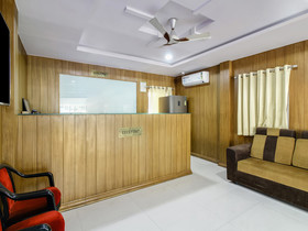 Sri Lakshmi Deluxe By OYO Rooms
