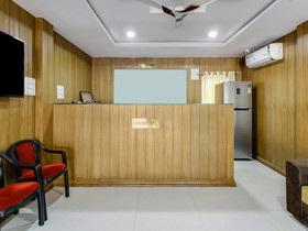 Sri Lakshmi Deluxe By OYO Rooms
