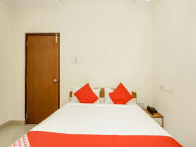 Sri Lakshmi Deluxe By OYO Rooms