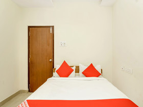 Sri Lakshmi Deluxe By OYO Rooms