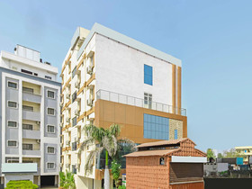 Sri Lakshmi Deluxe By OYO Rooms