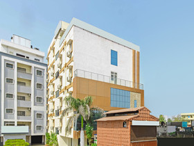 Sri Lakshmi Deluxe By OYO Rooms