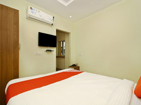 Sri Lakshmi Deluxe By OYO Rooms
