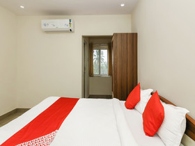 Sri Lakshmi Deluxe By OYO Rooms