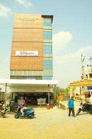 Sri Sampoorna Hotel