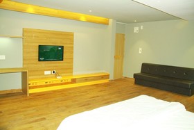 Sri Sampoorna Hotel