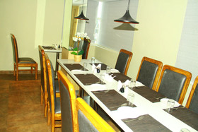 Sri Sampoorna Hotel