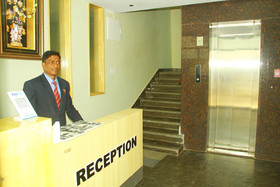Sri Sampoorna Hotel