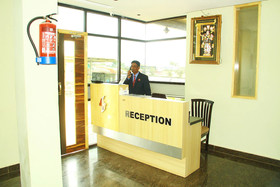 Sri Sampoorna Hotel