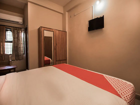 Sri Srinivasa Lodge by OYO Rooms