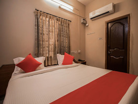 Sri Srinivasa Lodge by OYO Rooms