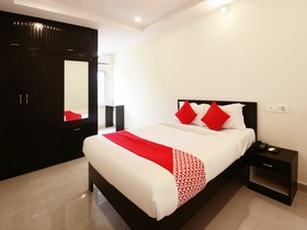 Sri Vinayaka Grand by OYO Rooms
