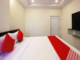 Sri Vinayaka Grand by OYO Rooms
