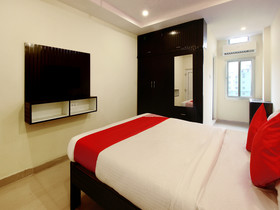 Sri Vinayaka Grand by OYO Rooms