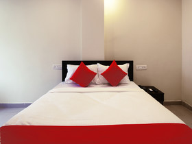 Sri Vinayaka Grand by OYO Rooms