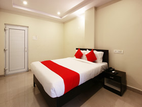 Sri Vinayaka Grand by OYO Rooms