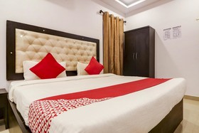 SS Grand by OYO Rooms