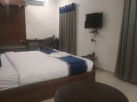 SSR Royal Suites